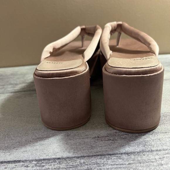 Free People Jeffrey Campbell Finley Satin Platform Sandal Thong Blush 7.5 - Picture 8 of 9
